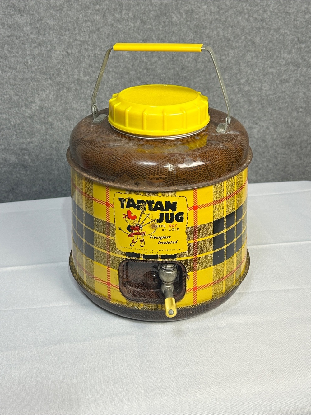 VTG Tartan Yellow Poloron Fiberglass Insulated Beverage Sigot Dispenser Thermos